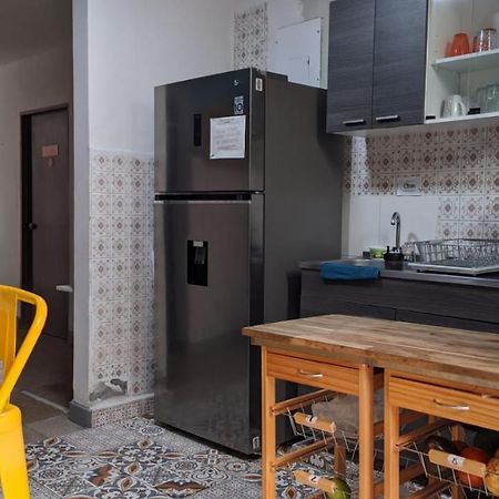 Хостел Casa Tuvia Parque Медельїн Екстер'єр фото